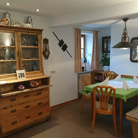 بيت ضيافة Fischer 3*