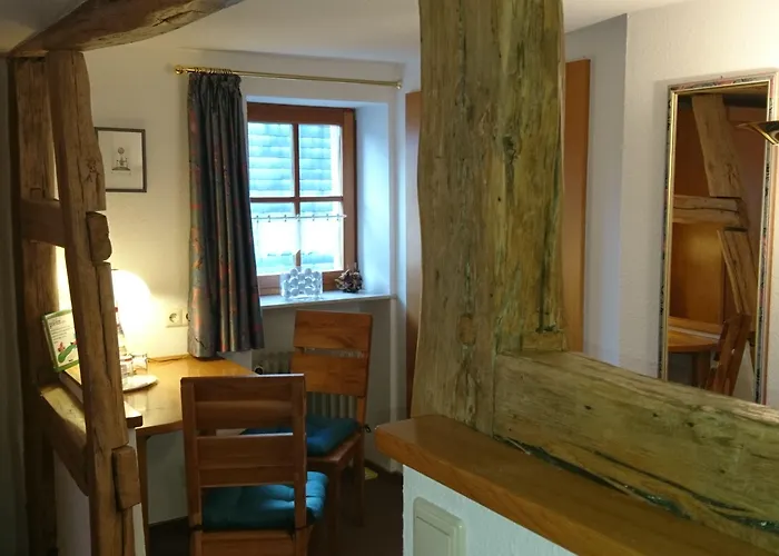 Fischer בית הארחה 3*